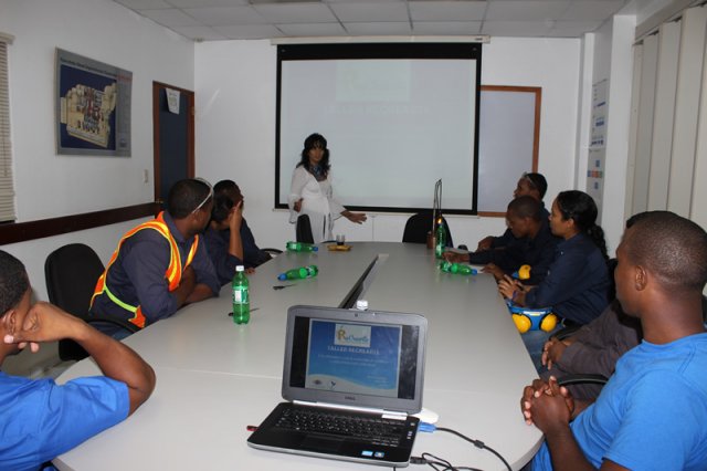  ReCrearte workshop at INCA, La Isabela 