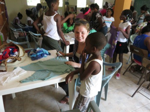 ReCrearte in the El Coyote Community of Samaná - June 2015