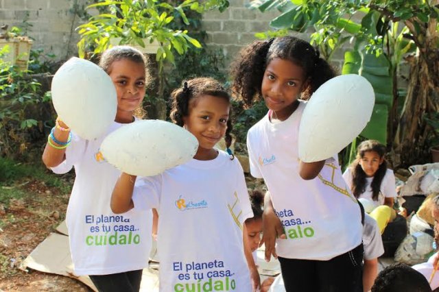 Workshops were organized at the Frailes community center and the Loyola School in Santo Domingo