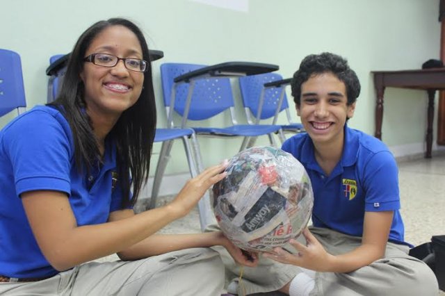 Workshops were organized at the Frailes community center and the Loyola School in Santo Domingo