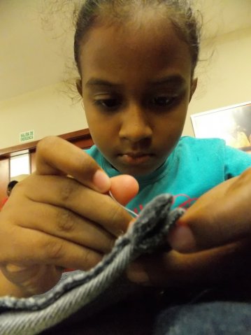 Taller de arte reciclado en la Biblioteca Infantil y Juvenil República Dominicana