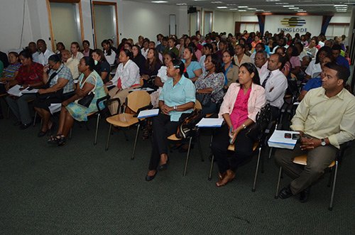 200 Dominicans Teachers Learn about Creative Ways of Recycling Waste