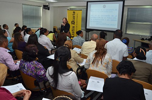 200 profesores dominicanos aprenden sobre el reciclaje creativo de la basura