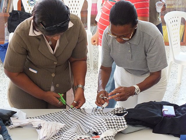 Taller Recrearte en la escuela Tzu Chi, La Romana